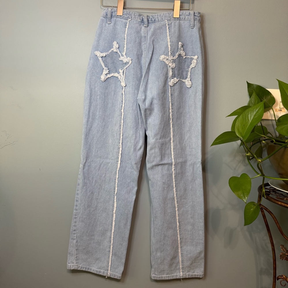 Baevely Blue High Rise Wide Leg Jeans with Star Pockets. Size Medium (28x28)